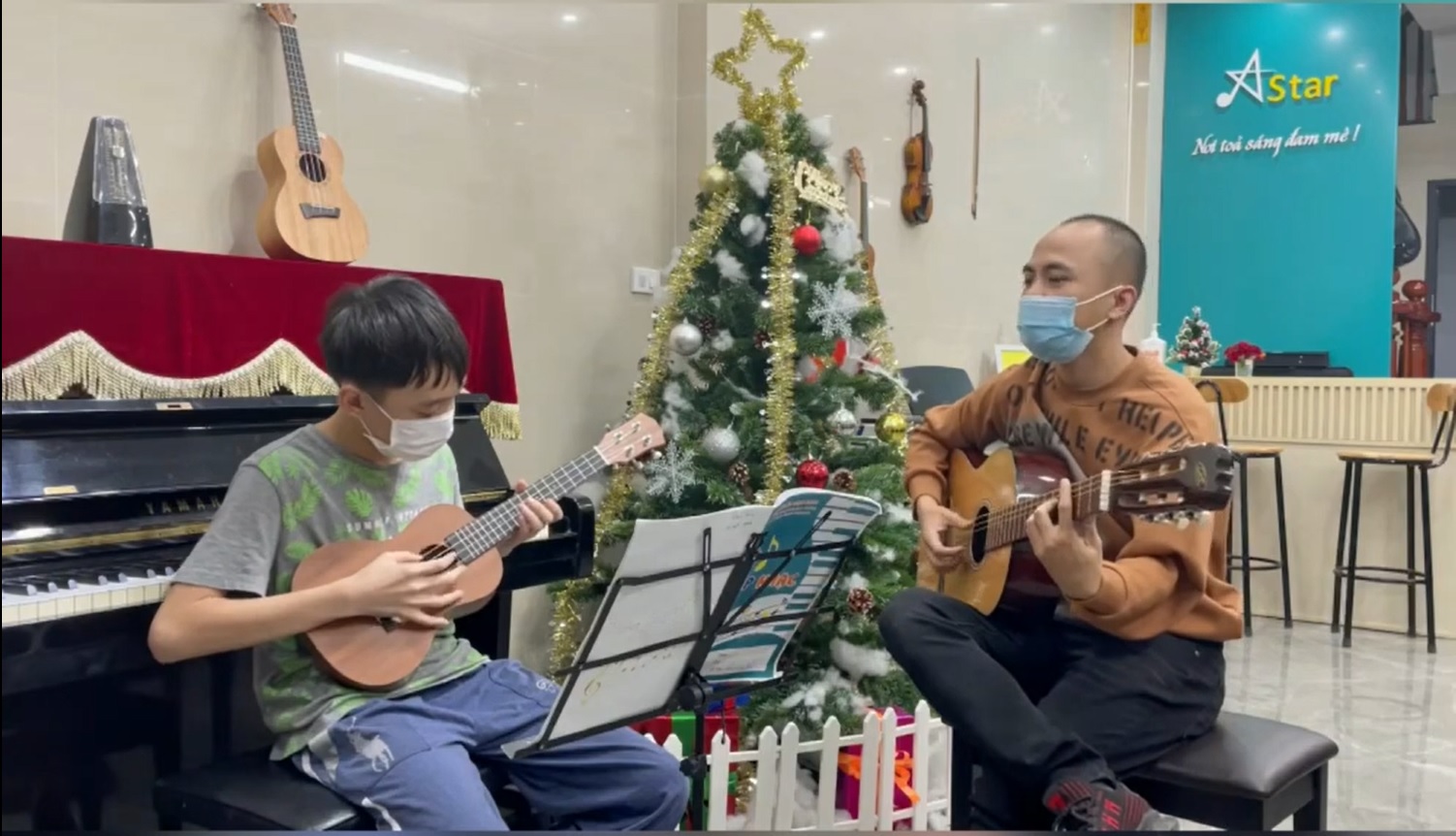 Jingle bells (Ukulele version - Hv Công Thắng)