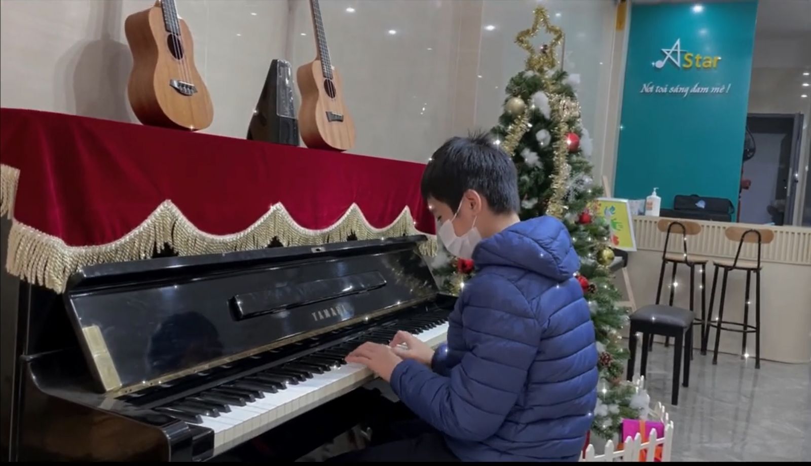 We wish you a Merry Christmas ( Piano version - Hv Đức Việt)