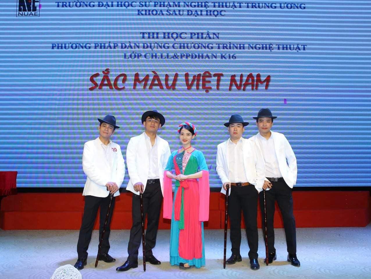 Áo vest trắng